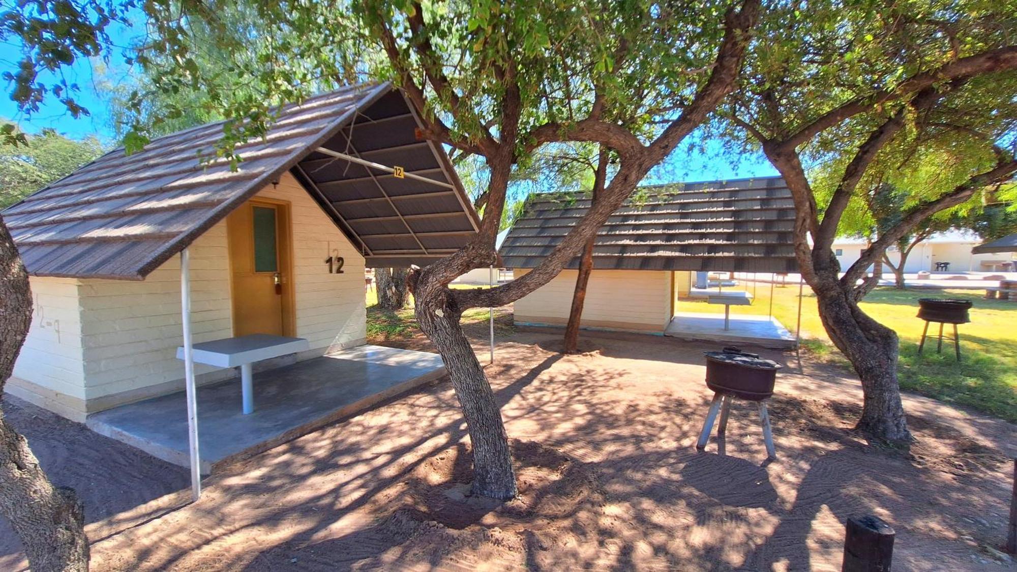 Appartamento East Gate Rest Camp Buitepos Esterno foto