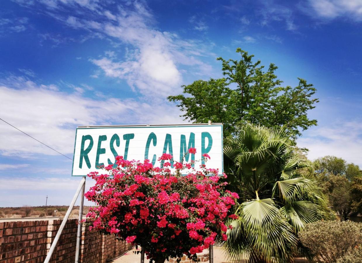 Appartamento East Gate Rest Camp Buitepos Esterno foto