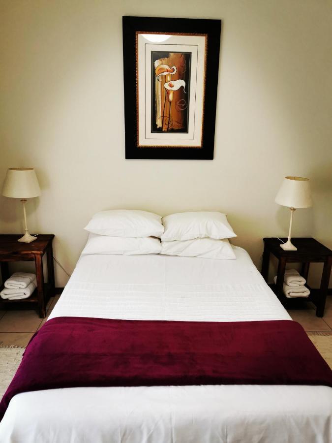 Appartamento East Gate Rest Camp Buitepos Esterno foto