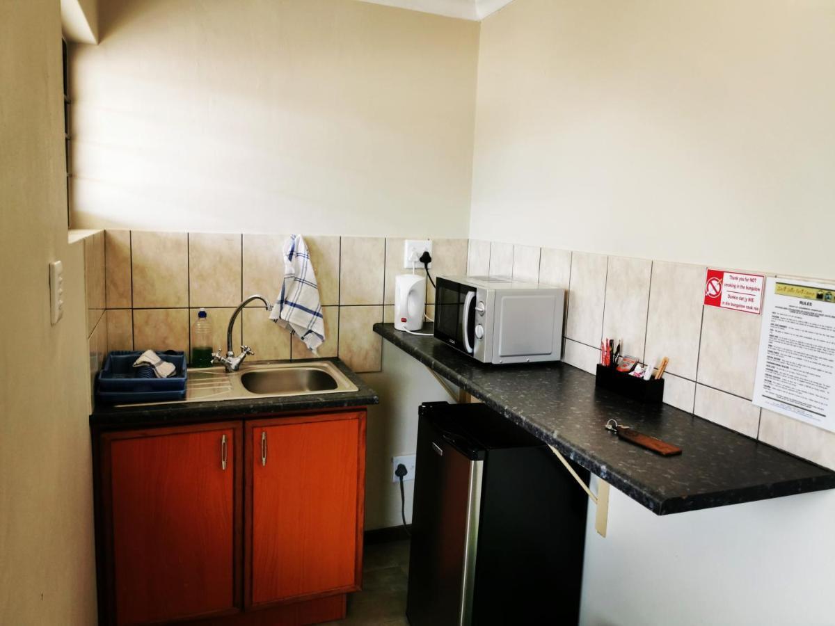 Appartamento East Gate Rest Camp Buitepos Esterno foto