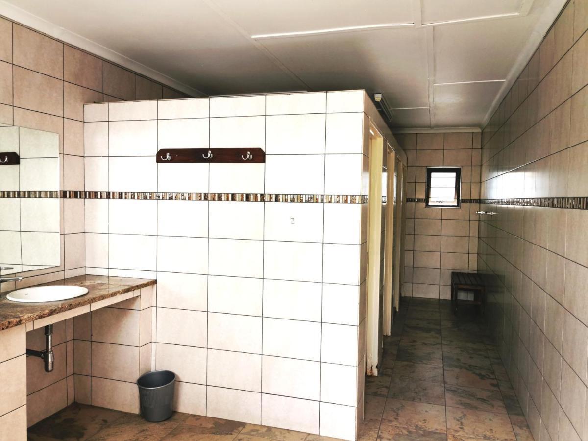 Appartamento East Gate Rest Camp Buitepos Esterno foto