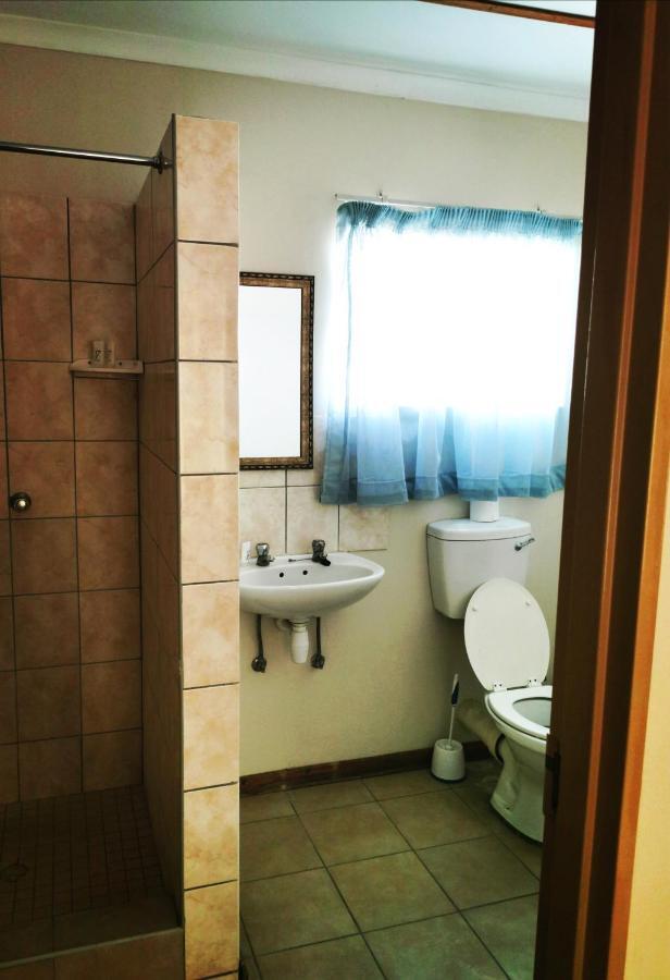 Appartamento East Gate Rest Camp Buitepos Esterno foto